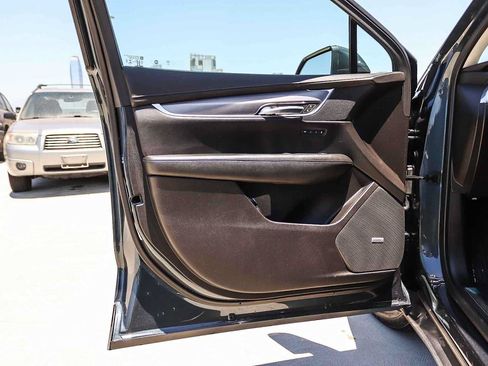 Used 2019 Cadillac XT5 Premium Luxury FWD image 21