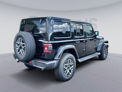 New 2025 Jeep Wrangler Sahara image 7