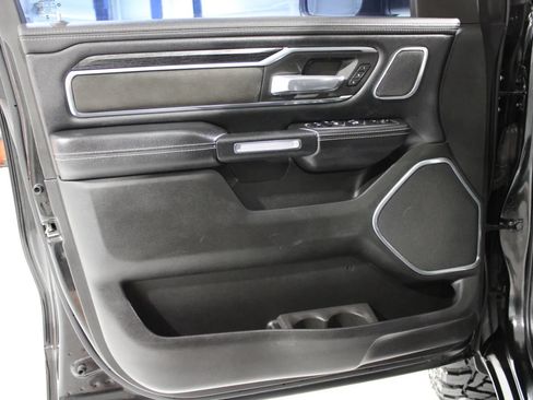 Used 2024 RAM 1500 Laramie AWD/4WD image 12