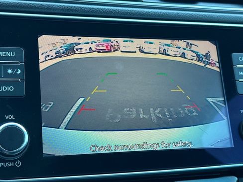 Used 2022 Nissan Leaf SV image 21