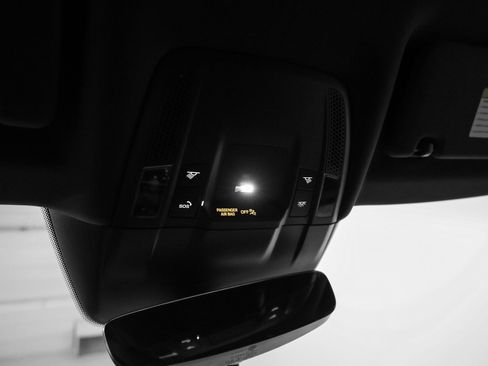 Certified 2023 Porsche Taycan image 39