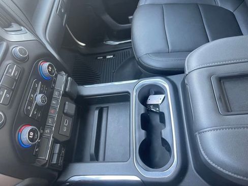 Used 2022 Chevrolet Silverado 2500 LTZ w/ LTZ Convenience Package image 28