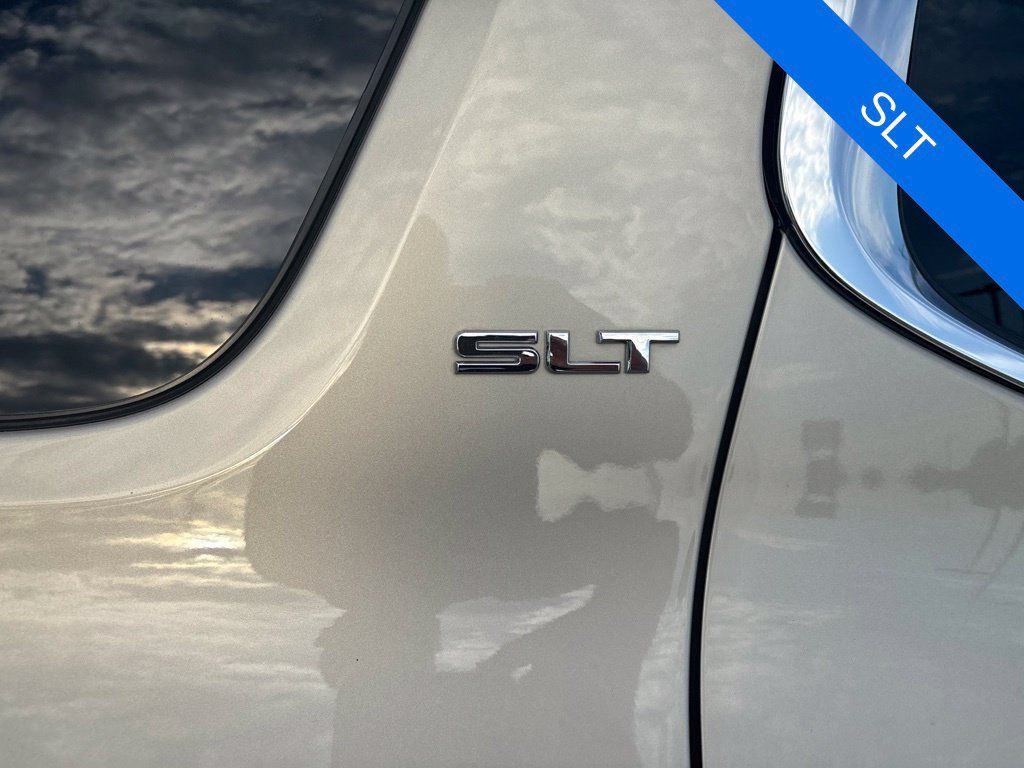 Used 2017 GMC Acadia SLT FWD image 10