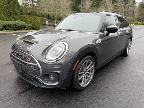 Used 2020 MINI Cooper Clubman S image 1