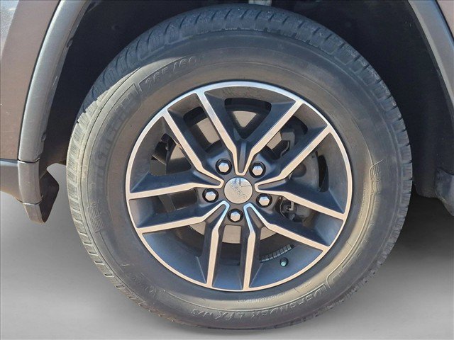 Used 2018 Jeep Grand Cherokee Limited w/ Trailer Tow Group IV AWD/4WD image 16