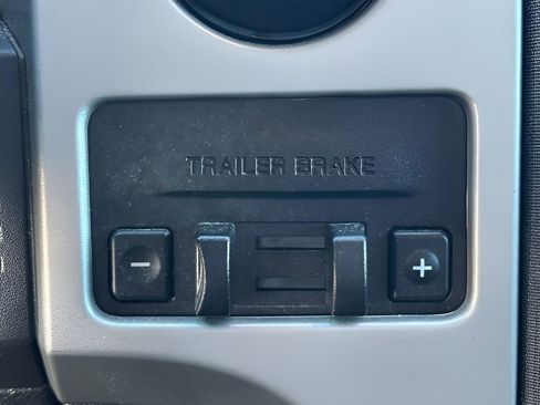 Used 2012 Ford F150 XLT w/ XLT Chrome Pkg image 25