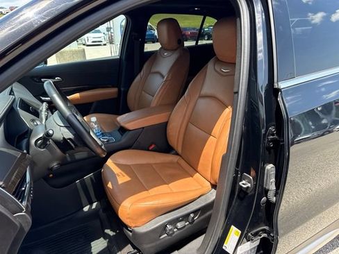 Used 2023 Cadillac XT4 Premium Luxury w/ Sun And Sound Package AWD/4WD image 7