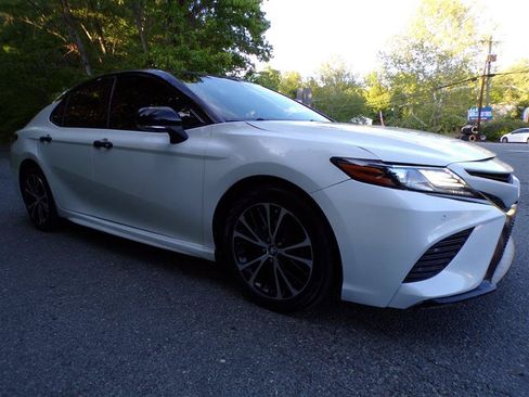 Used 2018 Toyota Camry XSE w/ Audio Package FWD image 4