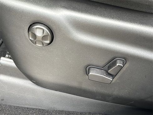 Certified 2025 Dodge Durango R/T w/ Blacktop Package image 19