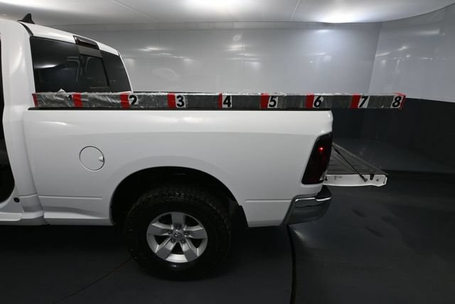 Used 2017 RAM 1500 Classic SLT AWD/4WD image 29