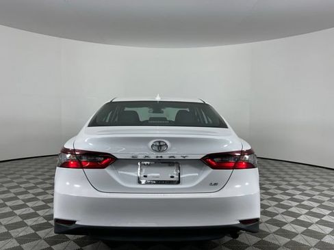 Used 2022 Toyota Camry LE w/ Carpet Mat Package (TMS) FWD image 6