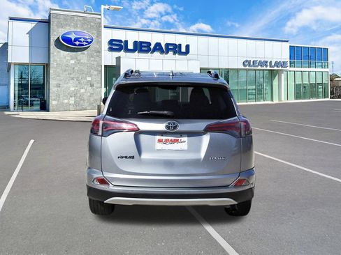 Used 2018 Toyota RAV4 Limited image 5