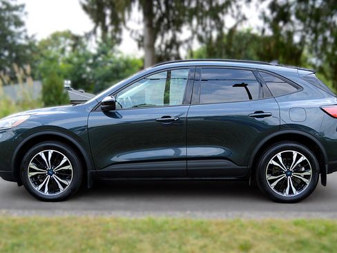 Used 2022 Ford Escape SEL w/ Equipment Group 302A image 8