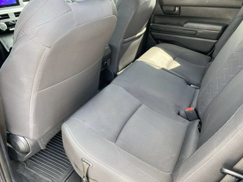 Used 2024 Toyota Tacoma SR5 AWD/4WD image 27