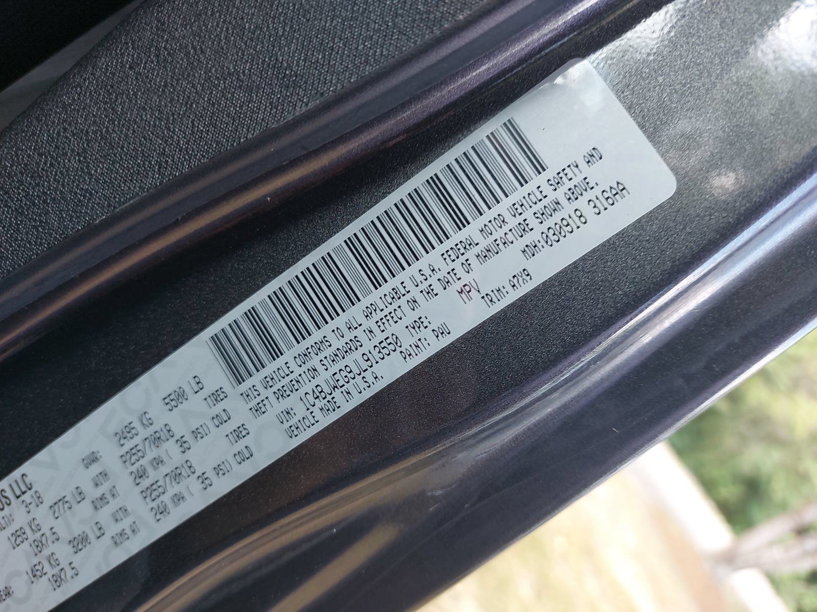 Used 2018 Jeep Wrangler Unlimited Sahara AWD/4WD image 32