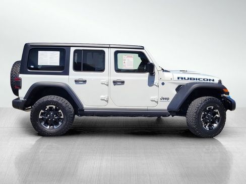 Used 2025 Jeep Wrangler Unlimited Rubicon 4xe w/ Convenience Group AWD/4WD image 3