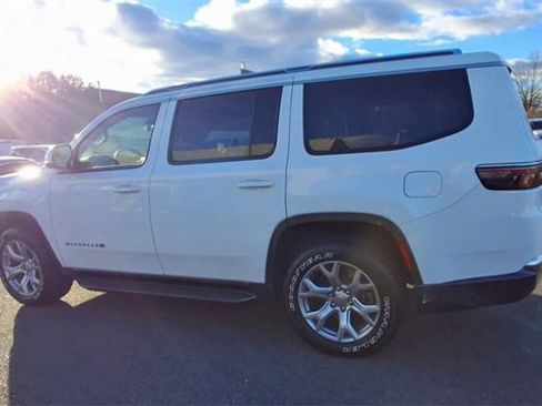 Used 2022 Jeep Wagoneer Series II image 6