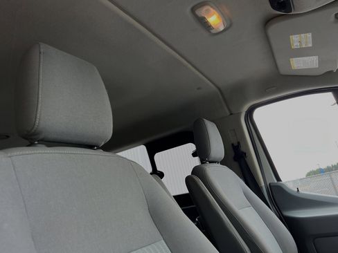 Used 2018 Ford Transit 150 XLT image 18