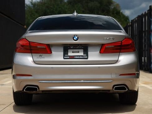 Used 2018 BMW 540i RWD image 10
