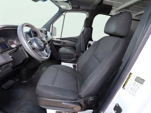 Used 2019 Mercedes-Benz Sprinter 1500 w/ Driver Convenience Package image 16