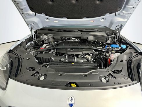 Used 2024 Maserati Grecale GT image 33