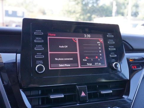 Used 2022 Toyota Camry SE image 37