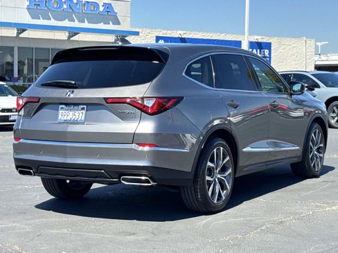 Used 2024 Acura MDX FWD w/ Technology Package image 5