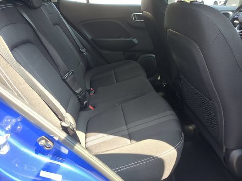 Used 2025 Hyundai Venue SEL FWD image 30