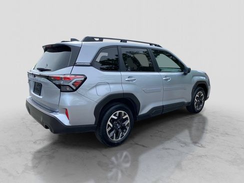 Certified 2025 Subaru Forester Premium AWD/4WD image 6