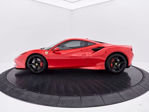 Used 2020 Ferrari F8 Tributo RWD image 13