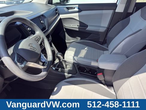 Used 2023 Volkswagen Taos SE FWD image 13