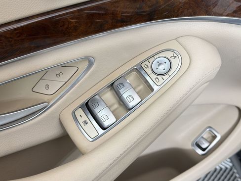 Used 2014 Mercedes-Benz S 550 Sedan image 24