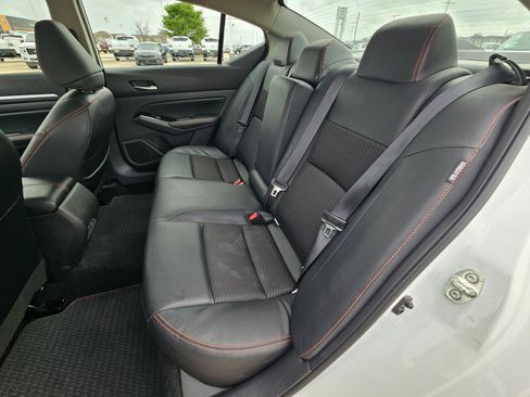 Used 2025 Nissan Altima 2.5 SR image 27