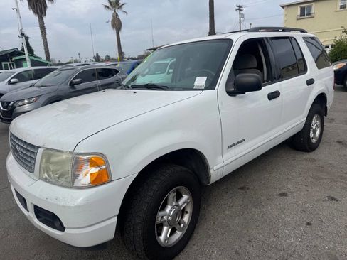 Used 2004 Ford Explorer Sport XLT image 3