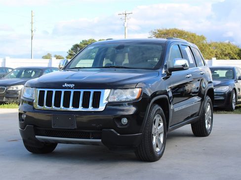Used 2013 Jeep Grand Cherokee Limited image 3