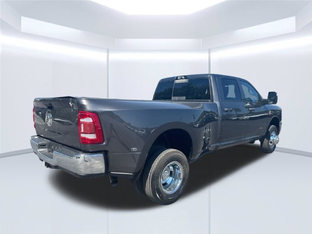 Used 2024 RAM 3500 Tradesman w/ Chrome Appearance Group AWD/4WD image 12