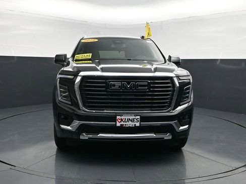 Used 2025 GMC Yukon Elevation w/ LPO, Elevation Black Package AWD/4WD image 2