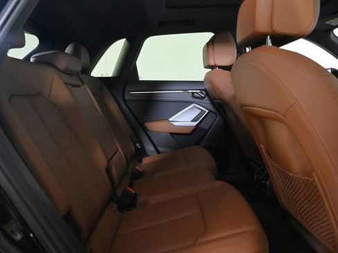 Used 2025 Audi Q3 2.0T Premium w/ Convenience Package image 17