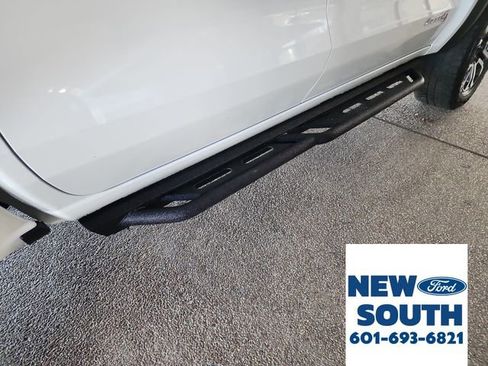 Used 2024 GMC Canyon AT4 w/ AT4 Premium Package image 38