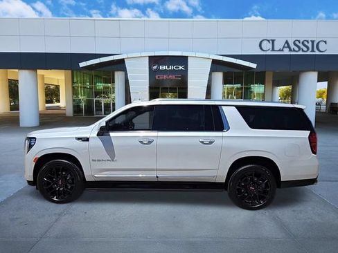 Used 2022 GMC Yukon XL Denali RWD image 5