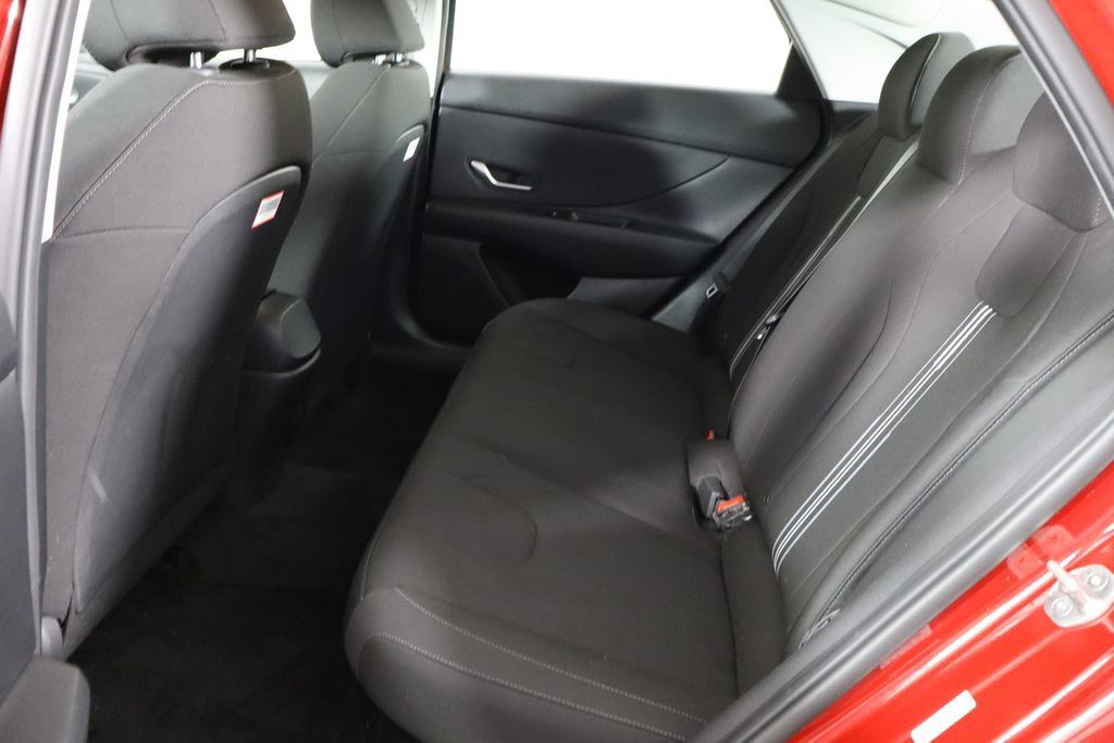 Used 2021 Hyundai Elantra Blue FWD image 14