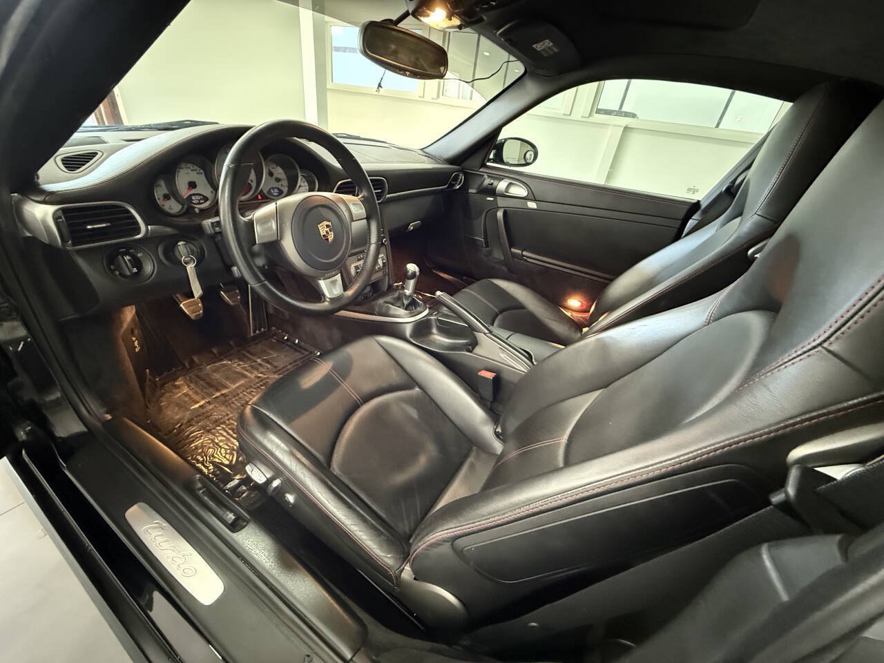 Used 2007 Porsche 911 Turbo AWD/4WD image 16