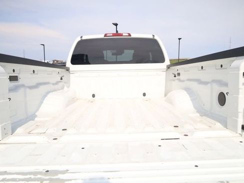 Used 2022 Nissan Frontier S RWD image 22