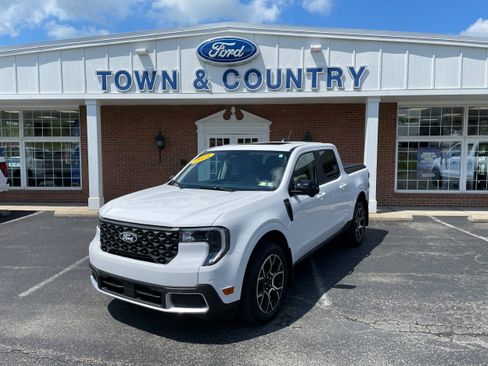 Certified 2025 Ford Maverick Lariat AWD/4WD image 1