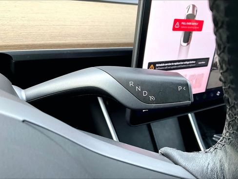 Used 2019 Tesla Model 3 Standard Range Plus image 33