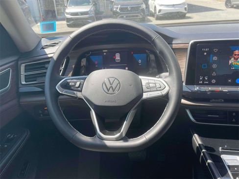 New 2024 Volkswagen Atlas SEL image 15