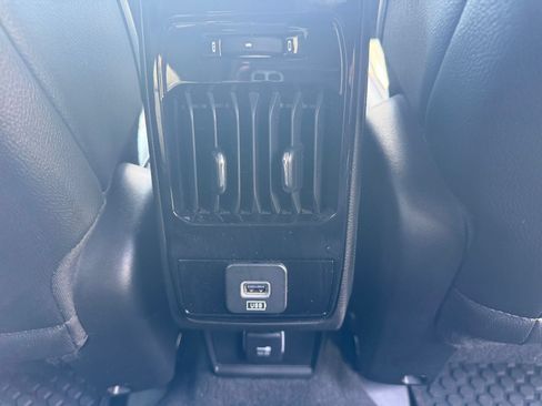 Used 2025 Jeep Compass Trailhawk AWD/4WD image 21