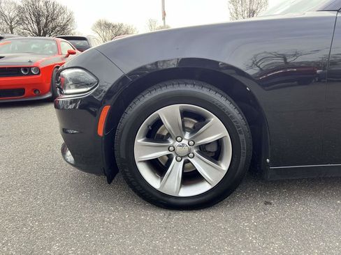 Used 2016 Dodge Charger SXT w/ Navigation & Travel Group image 12