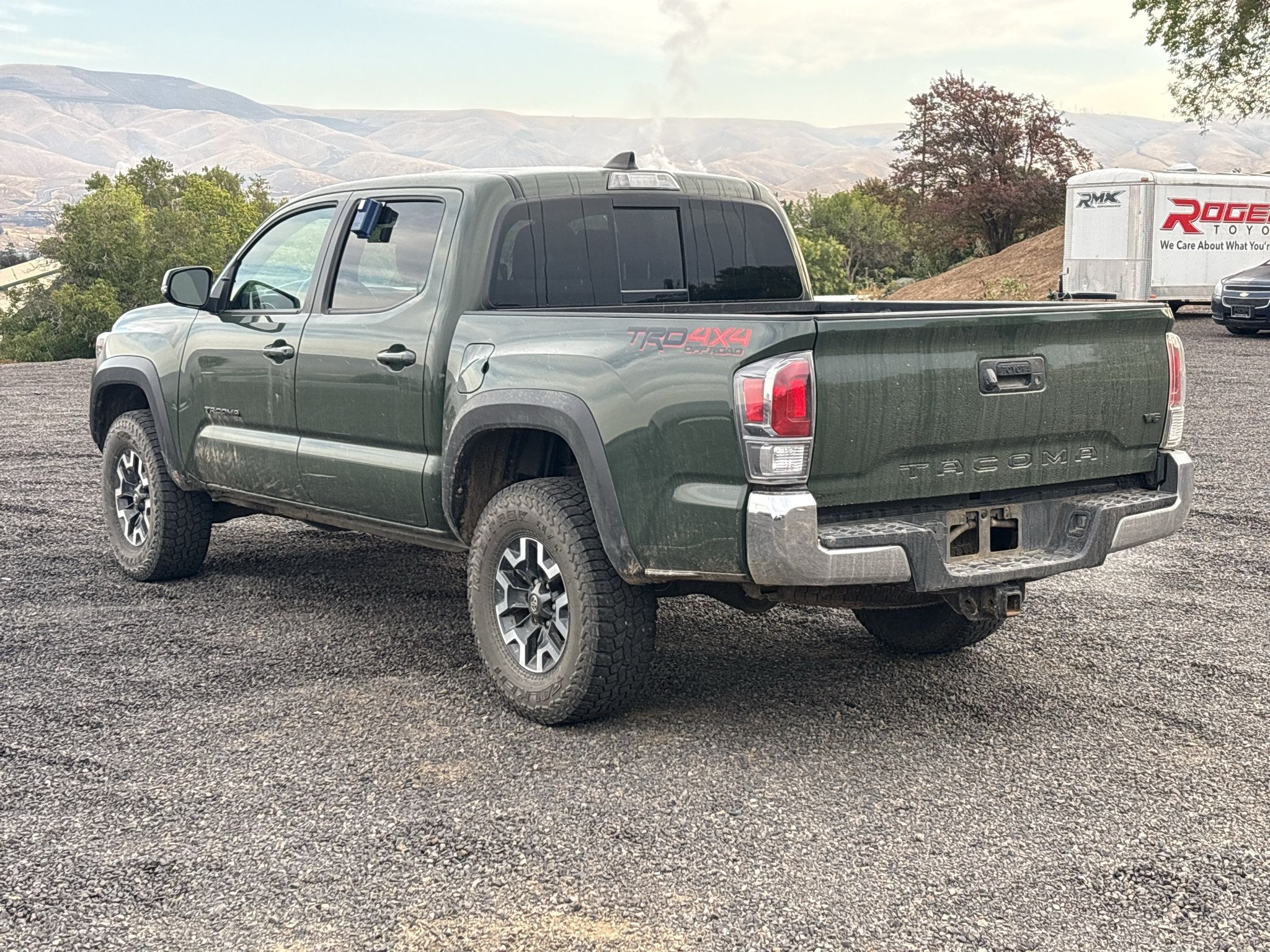 Certified 2022 Toyota Tacoma TRD Off-Road w/ Black Out Package (TMS) AWD/4WD image 14