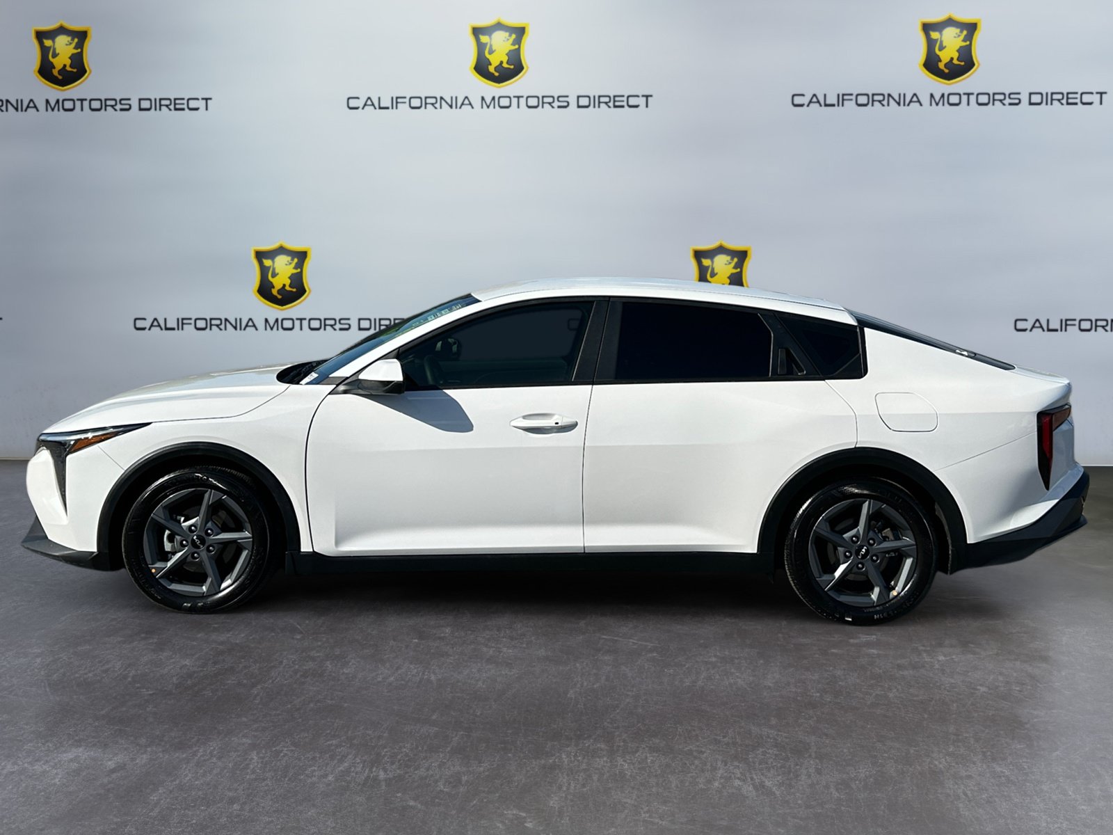 Used 2025 Kia K4 FWD image 2